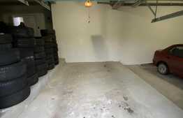 2 camere, 44 mp, garaj 16 mp, boxa 12 mp, zona Fagului