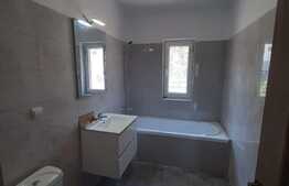 3 camere decomandate, 2 bai, camara, etaj intermediar, zona strazii Teilor