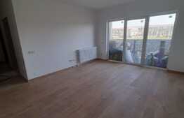 3 camere decomandate, 2 bai, camara, etaj intermediar, zona strazii Teilor