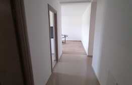 3 camere decomandate, 2 bai, camara, etaj intermediar, zona strazii Teilor