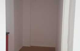 Spatiu la parter de bloc nou, 65 mp, 2 locuri parcare incluse, terasa, zona OMV