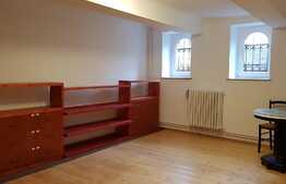 Birou in vila interbelica, 105 mp, parcare inclusa