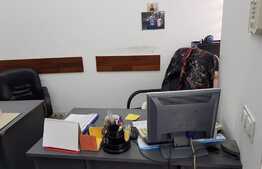 Spatiu comercial, 220 mp,  Vitrina imensa, zona cu vad, activitate comerciala neintrerupta in ultimii 10 ani