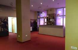 Spatiu comercial, 150 mp, vitrina la strada de aprox 20 mp, zona Calvaria