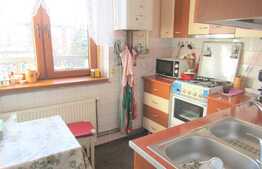 Apartament 3 camere, 65 mp, decomandat , GARAJ ,  zona strazii Bucuresti!