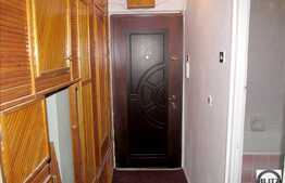 Garsoniera de vanzare, 25 mp utili, zona P-ta Zorilor, cu boxa la subsol