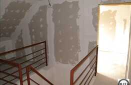 Apartament  3 camere, semifinisat in Manastur, cu scara interioara.