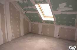 Apartament  3 camere, semifinisat in Manastur, cu scara interioara.