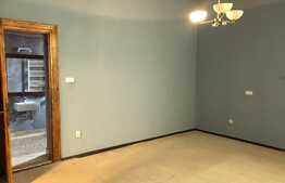 Apartament 4 camere, 140 mp, garaj, zona strazii Emil Racovita