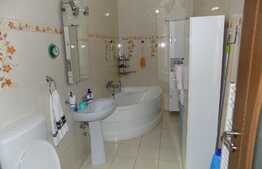 Garsoniera de 40 mp utili, mobilata si utilata, parcare!