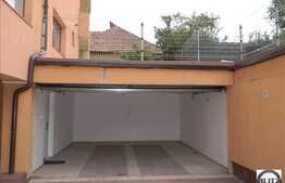 3 camere decomandat, terasa, garaj,  zona UMF