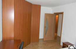 3 camere decomandat, terasa, garaj,  zona UMF