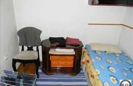 Apartament in imobil tip casa cu 4 camere + pivnita zona magazinului Central