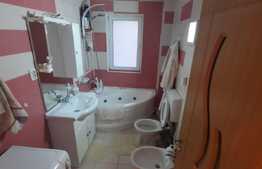 Apartament 3 camere, 58mp, etaj 1, zona strazii Florilor!