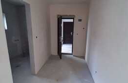 Apartament semifinisat, parcare optionala, zona Sub Cetate