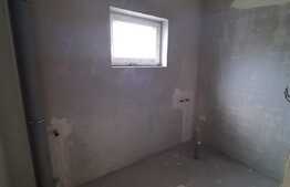 Apartament semifinisat, parcare optionala, zona Sub Cetate