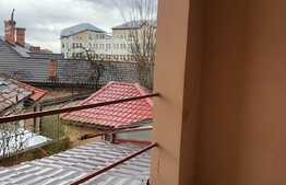 Birou spatios si modern, 148 mp, garaj inclus, vila interbelica, zona strazii Emil Racovita