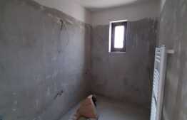 3 camere, etaj intermediar, debara, zona Sub Cetate