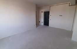 3 camere, etaj intermediar, debara, zona Sub Cetate