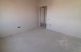 3 camere, etaj intermediar, debara, zona Sub Cetate