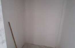 3 camere, etaj intermediar, debara, zona Sub Cetate