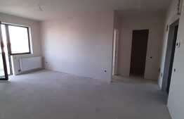 3 camere, etaj intermediar, debara, zona Sub Cetate