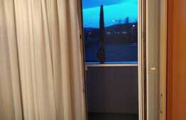 Apartament 2 camere, etaj intermediar, decomandat, zona Donath