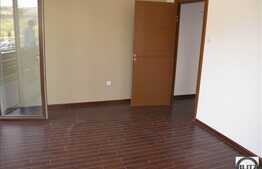 3 camere 78 mp cu gradina  de 82 mp.