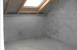 176 mp utili la 5 camere cu scara interioara!