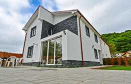 Duplex modern, totul nou, in zona plina de verdeata!