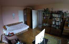 Apartament 2 camere decomandat plus garaj in zona Piata Engels!