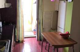 De vanzare apartament 2 camere, 45 mp, decomandat, etaj intermediar, zona strazii Primaverii