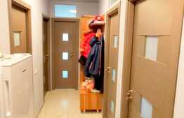 De vanzare apartament 3 camere in Imobil tip vila, decomandat, gradina, zona strazii Transilvaniei