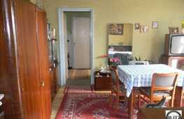 3 camere de vanzare in zona linistita din Gheorgheni!