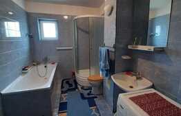 Apartament 2 camere, 64 mp, finisat, decomandat, terasa 30 mp, garaj, zona Oncos 