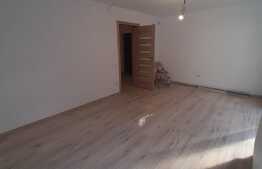 Apartament in vila, finisaje noi, parcare, locatie deosebita, zona Tautiului