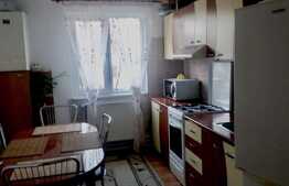 Apartament 4 camere, 80 mp, parcare, zona strazii Parang