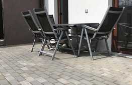 Apartament cu 2 camere, decomandat, prima inchiriere, gradina, 53 mp, zona strazii Macesului