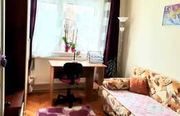 Apartament 3 camere, decomandat, etaj intermediar, zona Plopilor