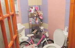 Vanzare apartament 4 camere, decomandat, etaj intermediar, zona strazii Dambovitei!