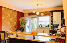 Casa cuplata de 280 mp, teren 250 mp! Zona de case!