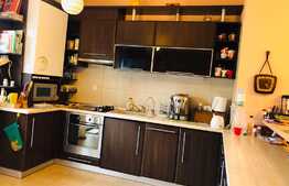 Casa cuplata de 280 mp, teren 250 mp! Zona de case!