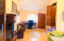 Casa cuplata de 280 mp, teren 250 mp! Zona de case!