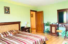 Casa cuplata de 280 mp, teren 250 mp! Zona de case!