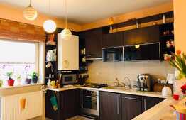 Casa cuplata de 280 mp, teren 250 mp! Zona de case!