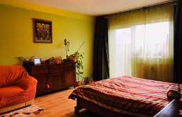 Casa cuplata de 280 mp, teren 250 mp! Zona de case!