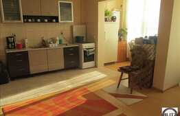 De vanzare 3 camere, 60 mp utili, zona strazii Florilor