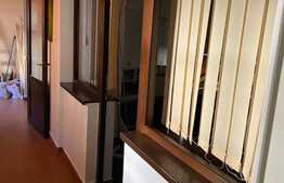 Spatiu comercial ULTRACENTRAL, 180 mp, cladire istorica clasa A