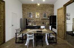 Apartament cu 2 camere, 75 mp, decomandat, modern/lux, zona Piata Unirii