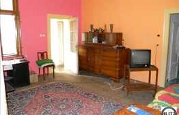 Apartament spatios cu 3 camere in centrul Clujului